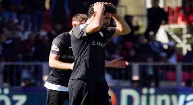 Spor Toto Süper Lig: Ümraniyespor: 1 - Fatih Karagümrük: 1 (İlk yarı)