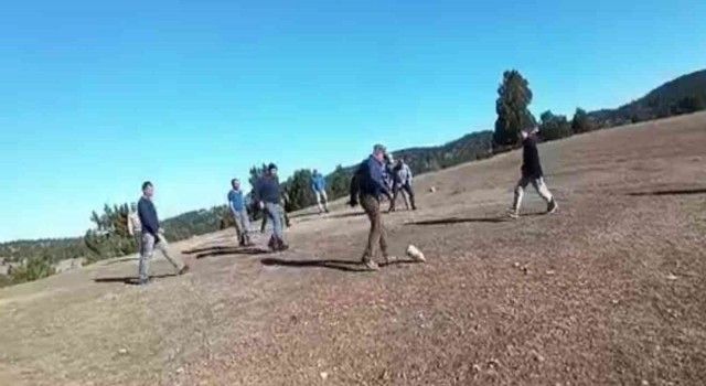 Su bidonu ile yapılan maçta renkli görüntüler ortaya çıktı