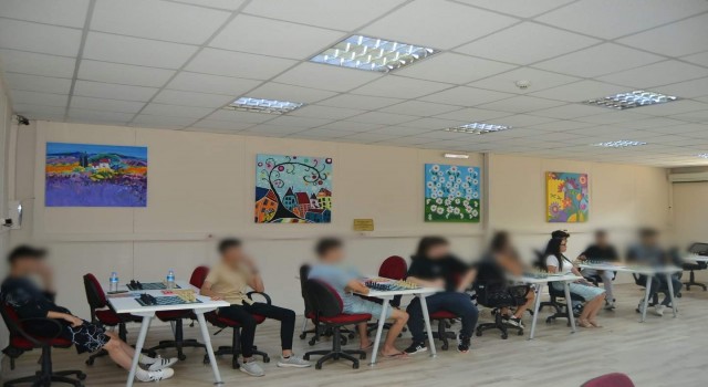 Suça sürüklenen çocuklar ve kadın yükümlülere ödül