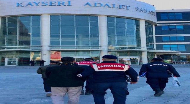 Suçüstü yakalanan şüpheliler suç makinesi çıktı