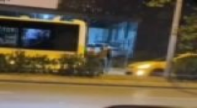 Sultanbeylide trafikte tehlike saçan patenli gençler vatandaşlar tarafından darp edildi