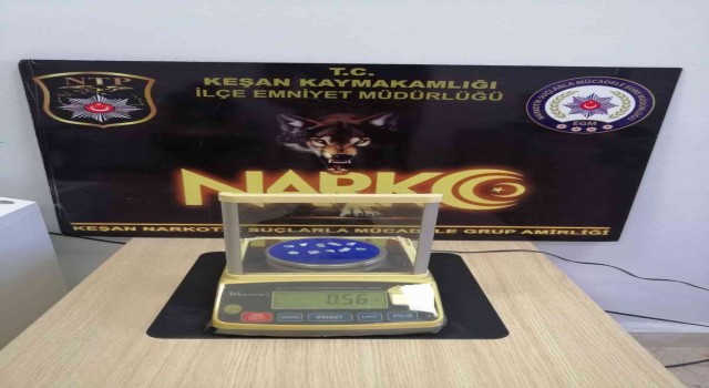 Şüphe üzerine durdurulan şahsın üzerinden uyuşturucu madde çıktı
