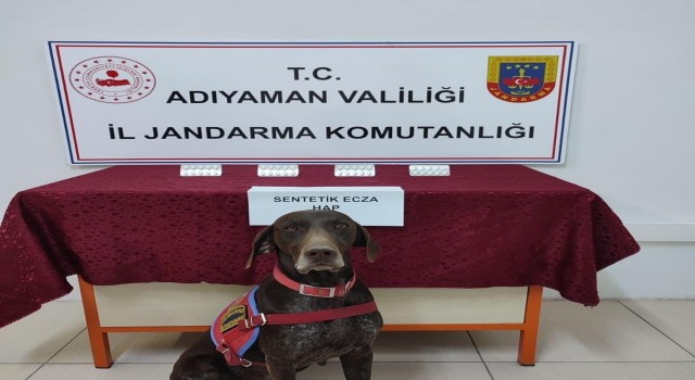 Şüpheli araçtan uyuşturucu ele geçirdi