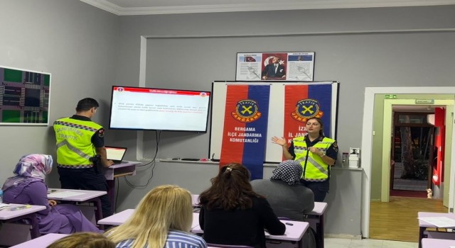 Sürücü adaylarına son ders jandarmadan