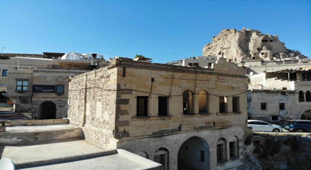 Tarihi konağa zincirli koruma