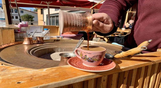 Tarihi Odunpazarında “Kumda kahve” sefası
