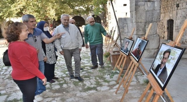 Tarihi Taşhan fotoğraflarla gülümsedi