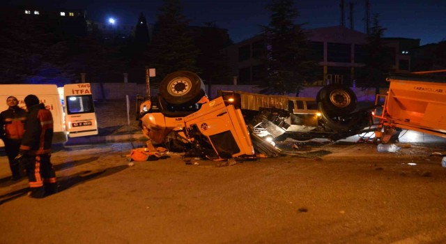 Tavşanlıda trafik kazası, 1 kişi öldü, 1 kişi yaralandı