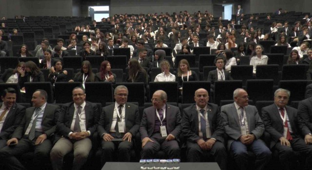 Tekden Fen ve Anadolu Lisesinde ‘MUNEX 22 konferansı