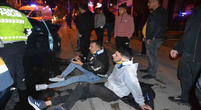 Tekirdağda iki araç kafa kafaya çarpıştı: 5 yaralı
