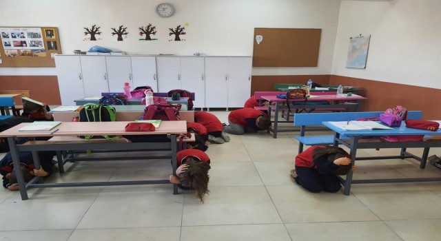 Tekirdağda okulda tatbikat ve afet eğitimi