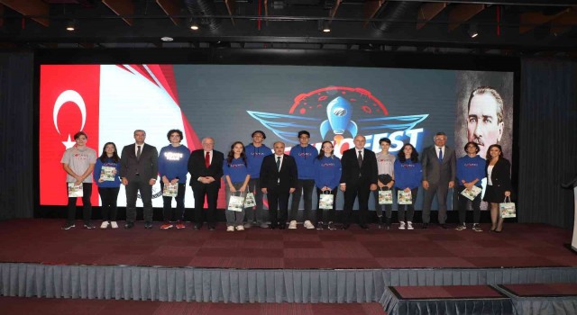 TEKNOFEST KARADENİZde dereceye giren öğrencilere başarı belgesi