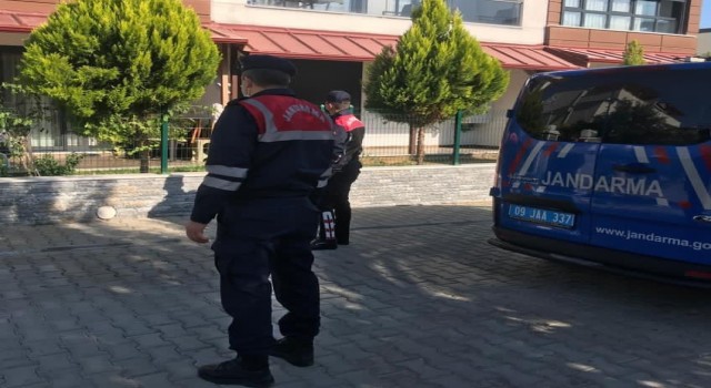 Terör örgütü propagandası yapan ve Cumhurbaşkanına hakaret eden bir şahıs gözaltına alındı