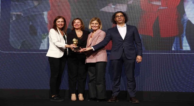 The Hammers Awardstan Aras Kargoya altın ödül