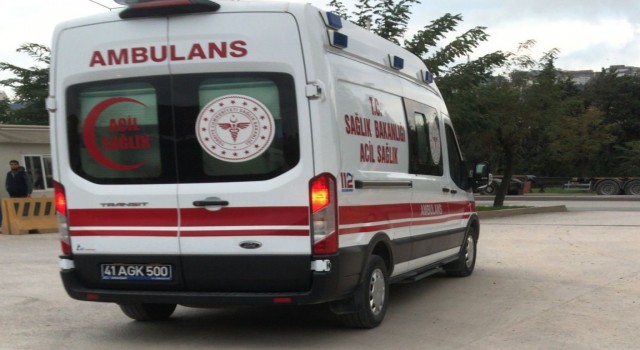 Tırın altında kalan vatandaş yaralandı