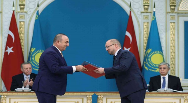 Tokayevden Cumhurbaşkanı Erdoğana “Dostluk Madalyası