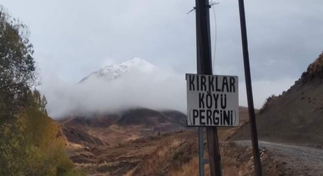 Tuncelinin yüksek kesimlerine kar yağdı