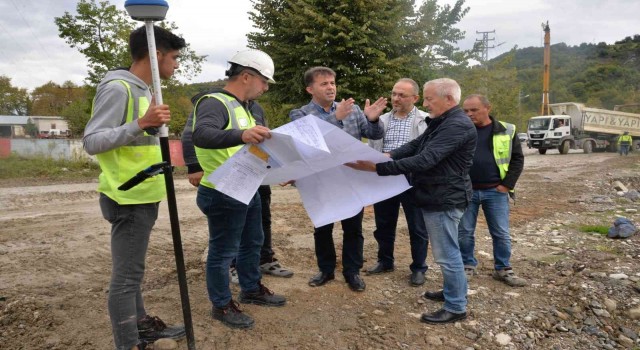 Türkelide yeni köprünün yapımına başlandı