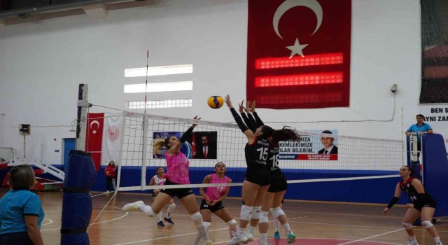 TVF Kadınlar 2. Lig: Cadence Gölcük İhsaniye Spor: 3 - Bilecik Belediye Spor: 2