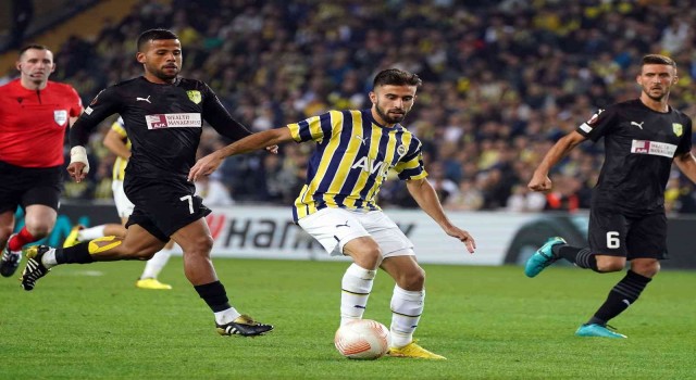 UEFA Avrupa Ligi: Fenerbahçe: 2 - AEK Larnaca: 0 (İlk yarı)