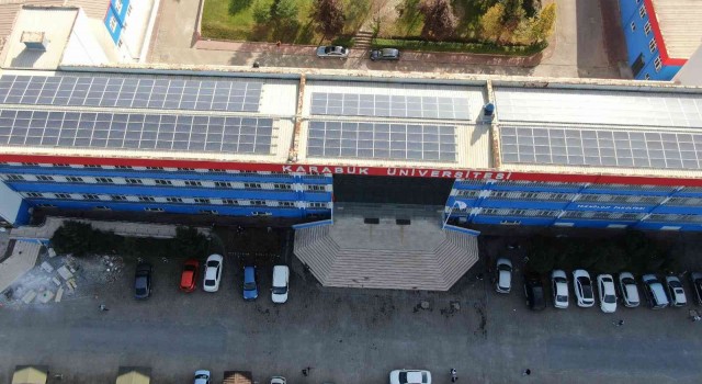 Üniversite enerjisinin yüzde 80ini güneş panelleri ile karşılıyor