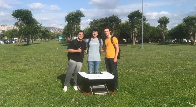 Üniversite öğrencilerinden deniz yüzeyini temizleyecek proje