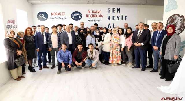 Üniversite öğrencilerine öğretim desteği için başvurular başladı