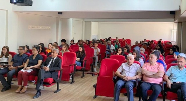 Üniversitede sağlıklı besin seçimi anlatıldı