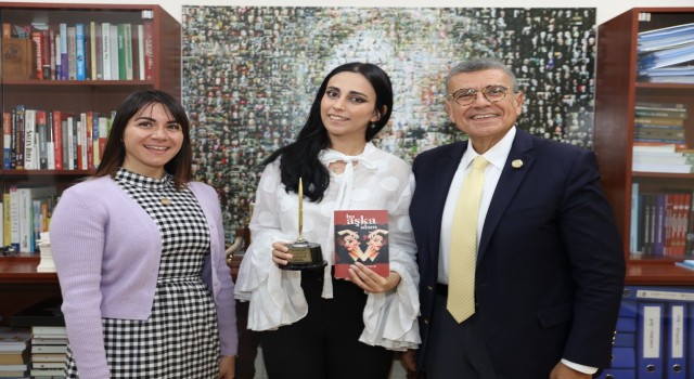 Üniversiteli genç yazar ‘Altın Kalem Ödülü sahibi oldu