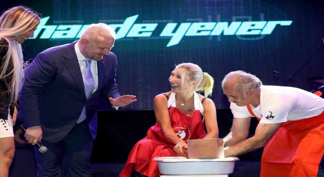 Usta eller yarıştı, Hande Yener çömlek yaptı