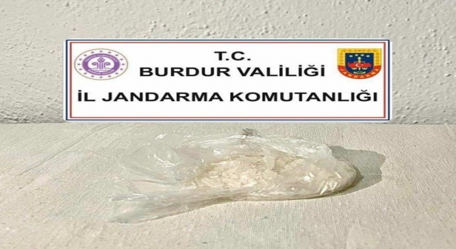 Uyuşturucuyu satamadan jandarmaya yakalandı