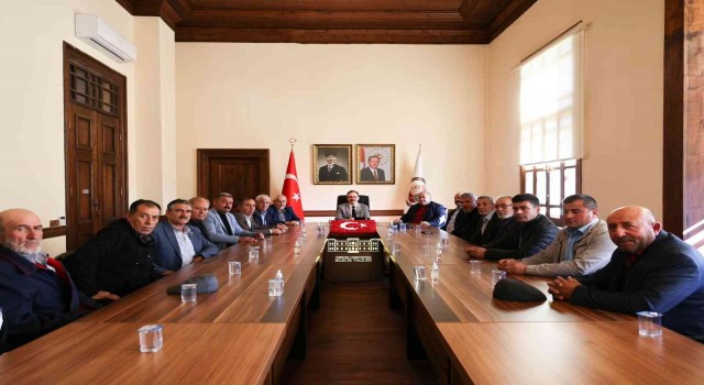 Vali Kızılkaya muhtarlar ile iş birliği içerisinde