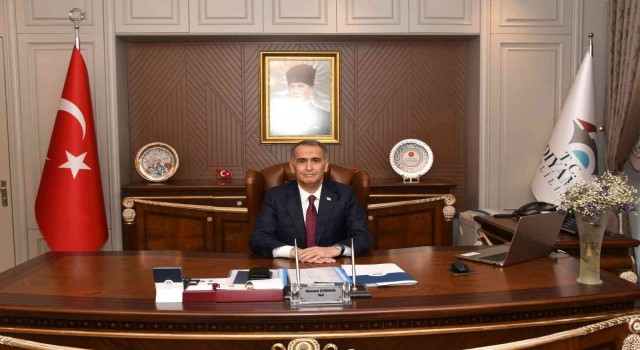Vali Mahmut Çuhadarın 29 Ekim Cumhuriyet Bayramı mesajı