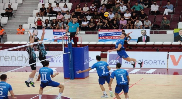 Voleybol: Hatay Büyükşehir Belediyespor evinde mağlup