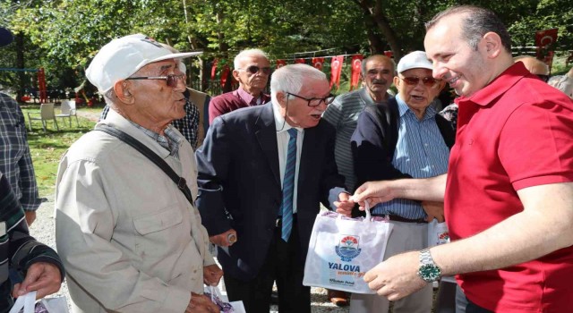 Yalova Belediyesinden Yaşlılar Günü etkinliği