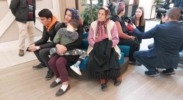 Yaralı madencinin eşi Nurten Bulduk: “Bu acı anlatılamaz, Rabbim onu bize bağışlasın”