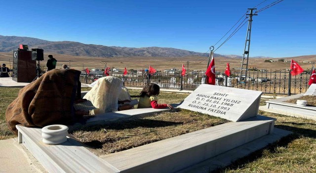 Yavide PKKlı teröristlerin 29 yıl önce şehit ettiği 33 kişi anıldı