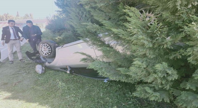 Yoldan çıkan otomobil takla attı: 1 yaralı