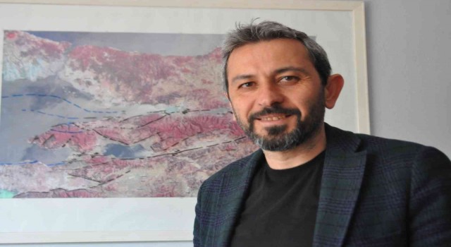 Yüksek Jeoloji Mühendisi Kendirden rahatlatan açıklama: “Gökyüzündeki olaylar depremleri doğrudan etkileyebilecek etkenlerden değildir”