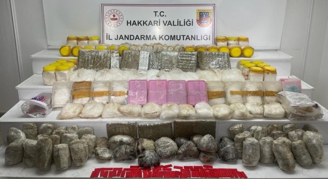 Yüksekovada 126 kilo uyuşturucu ele geçirildi