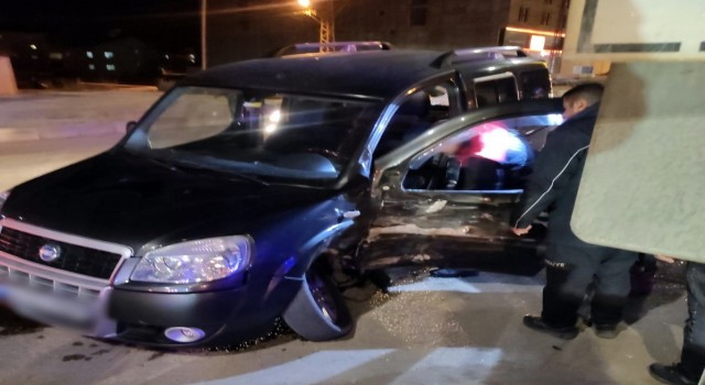 Yüksekovada trafik kazası: 2 yaralı