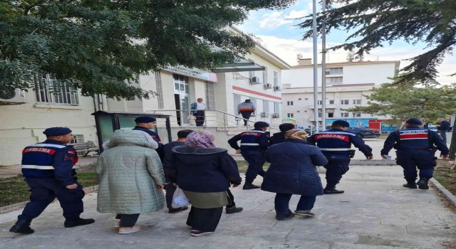 Yunanistana kaçmaya çalışan 22 terör şüphelisi yakalandı
