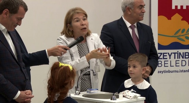 Zeytinburnunda çocuklar el yıkamayı uygulamalı şekilde öğrendi