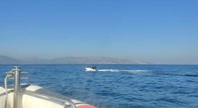 2 düzensiz göçmen, 1 göçmen kaçakçısı yakalandı