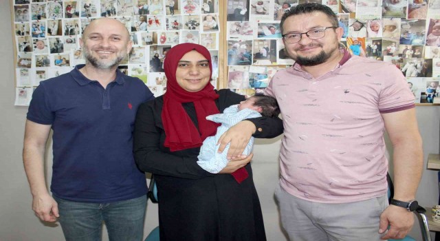 20 yıllık bebek özlemi Memorial Hastanesinde son buldu
