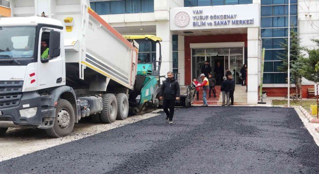 350 öğrencinin eğitim aldığı Yusuf Gökçenay BİLSEMin çevresi yenileniyor
