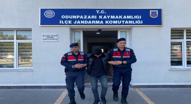 45 bin lira değerinde akü çalan hırsızlar yakalandı