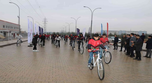 60 öğrenci sağlıklı yaşam için pedal çevirdi