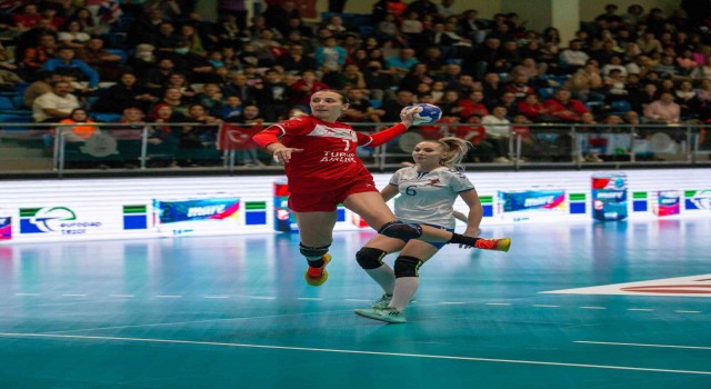 A Milli Kadın Hentbol Takımı, Büyük Britanyayı 39-14 mağlup etti