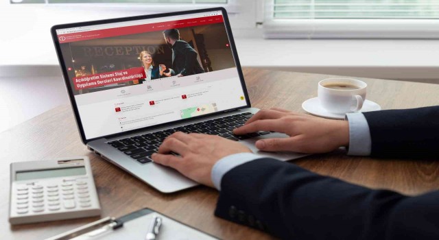 Açıköğretim Fakültesinin yeni web adresi öğrencilerle buluşuyor